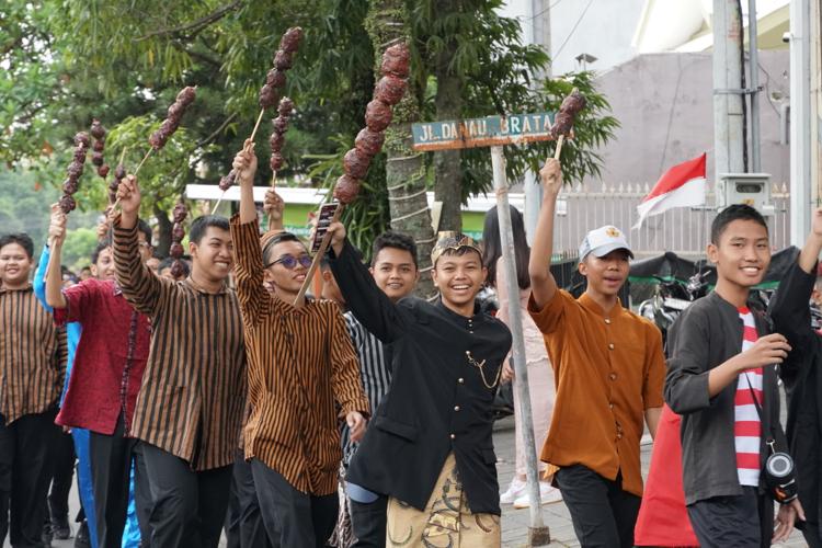 mekar-kartini-semangat-kesetaraan-dalam-kreativitas-siswa